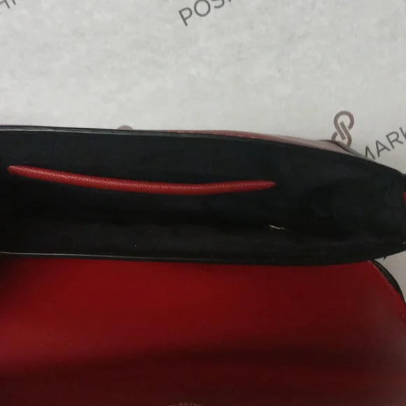 Marilyn Monroe Red Crossbody Chain Cardinal Red Clutch - Picture 8 of 10